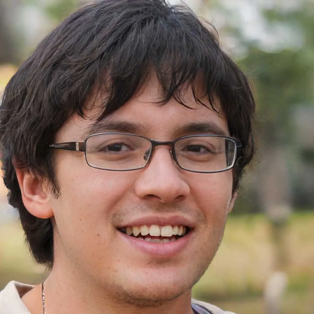 Lukas M.